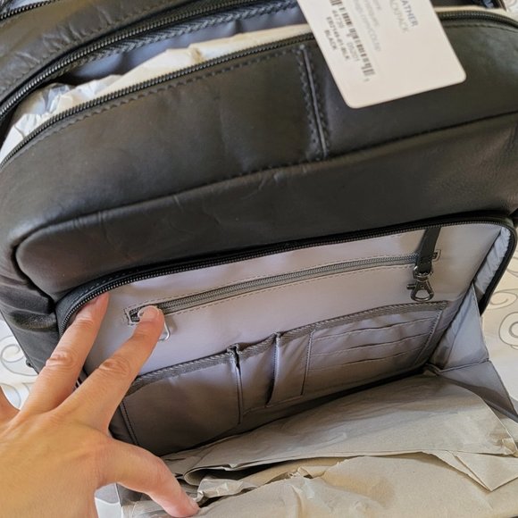 NWT eBags Professional Slim Jr Blk Lthr Backpack - Picture 12 of 12